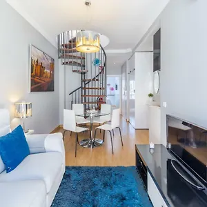 La Rubia Mercedes Apartamento Málaga